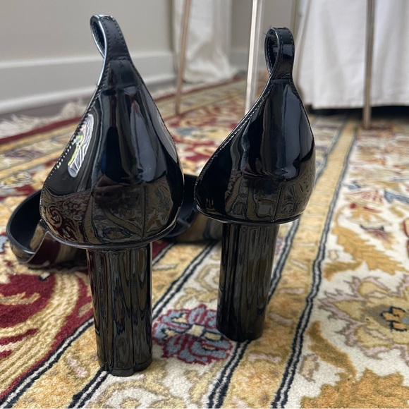Salvatore Ferragamo Black Patent Leather Pumps - Picture 8 of 10